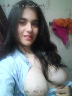I am new and women having sex am looking for fun.